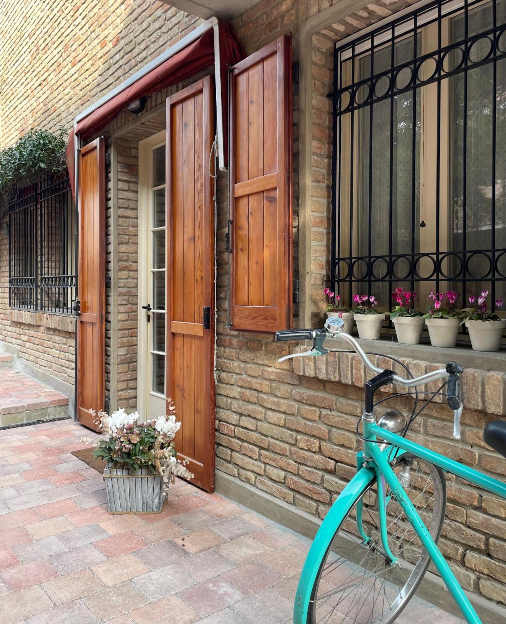 Ferienwohnung Casa Matilde Piano Terra 100Mq Con Parking E Piscina Ferrara Exterior foto