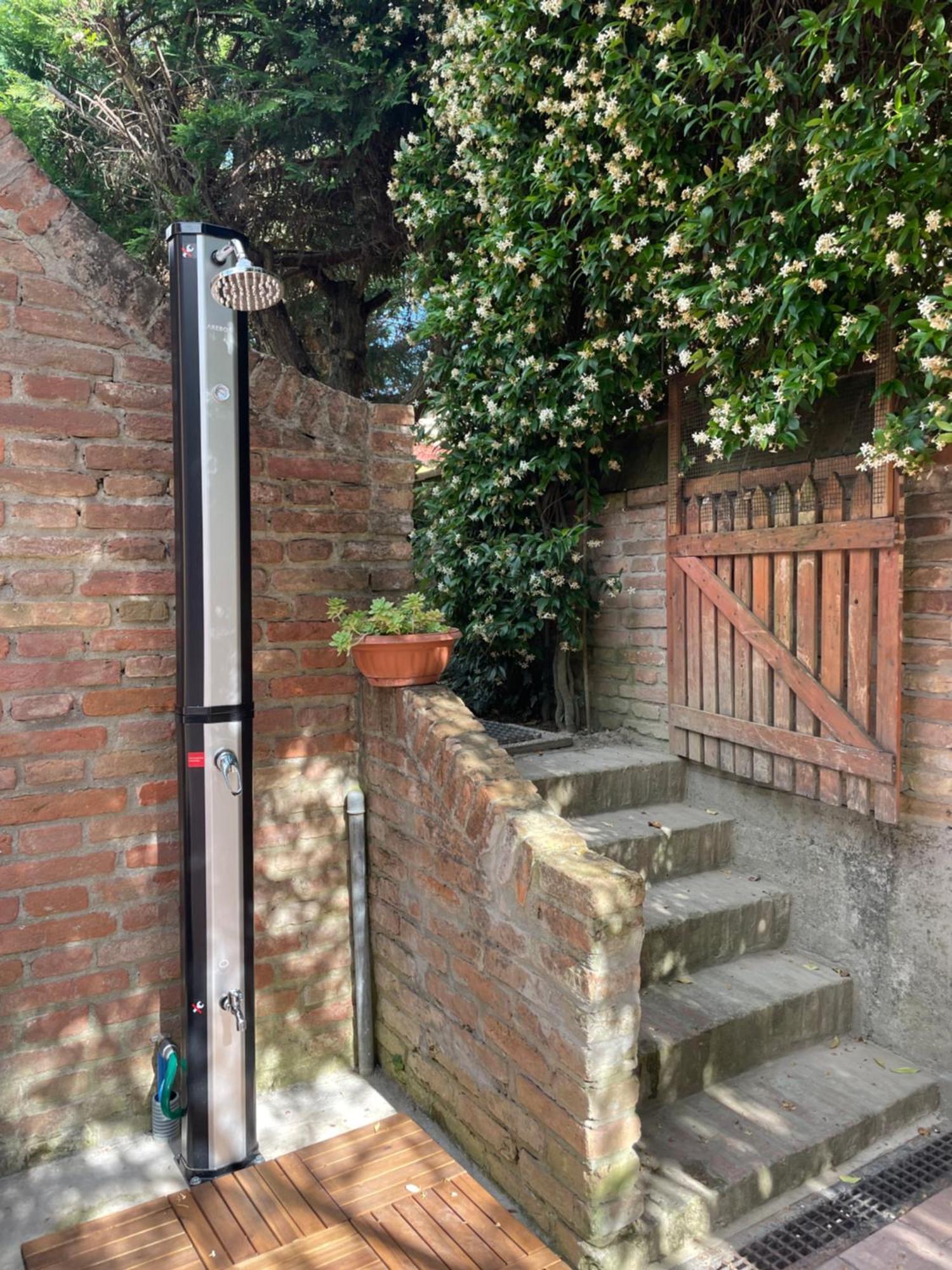 Ferienwohnung Casa Matilde Piano Terra 100Mq Con Parking E Piscina Ferrara Exterior foto
